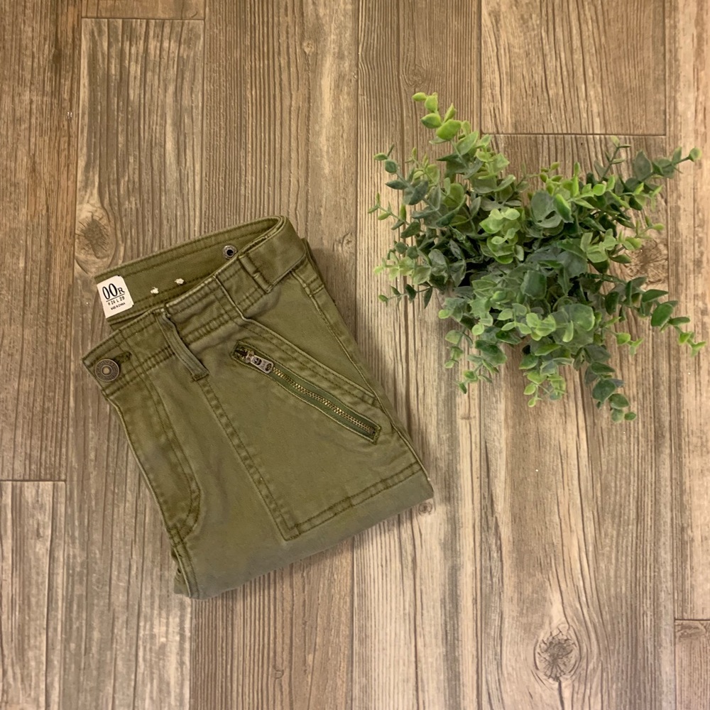 Abercrombie & Fitch Army Green Skinny Jeans 💕